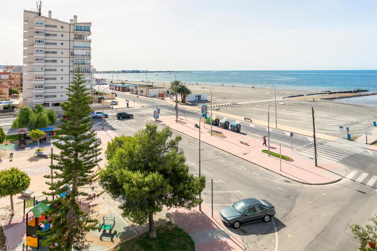 ✩Direct Beach Location ✩ Familyfriendly ✩ Netflix Санта Пола Екстериор снимка