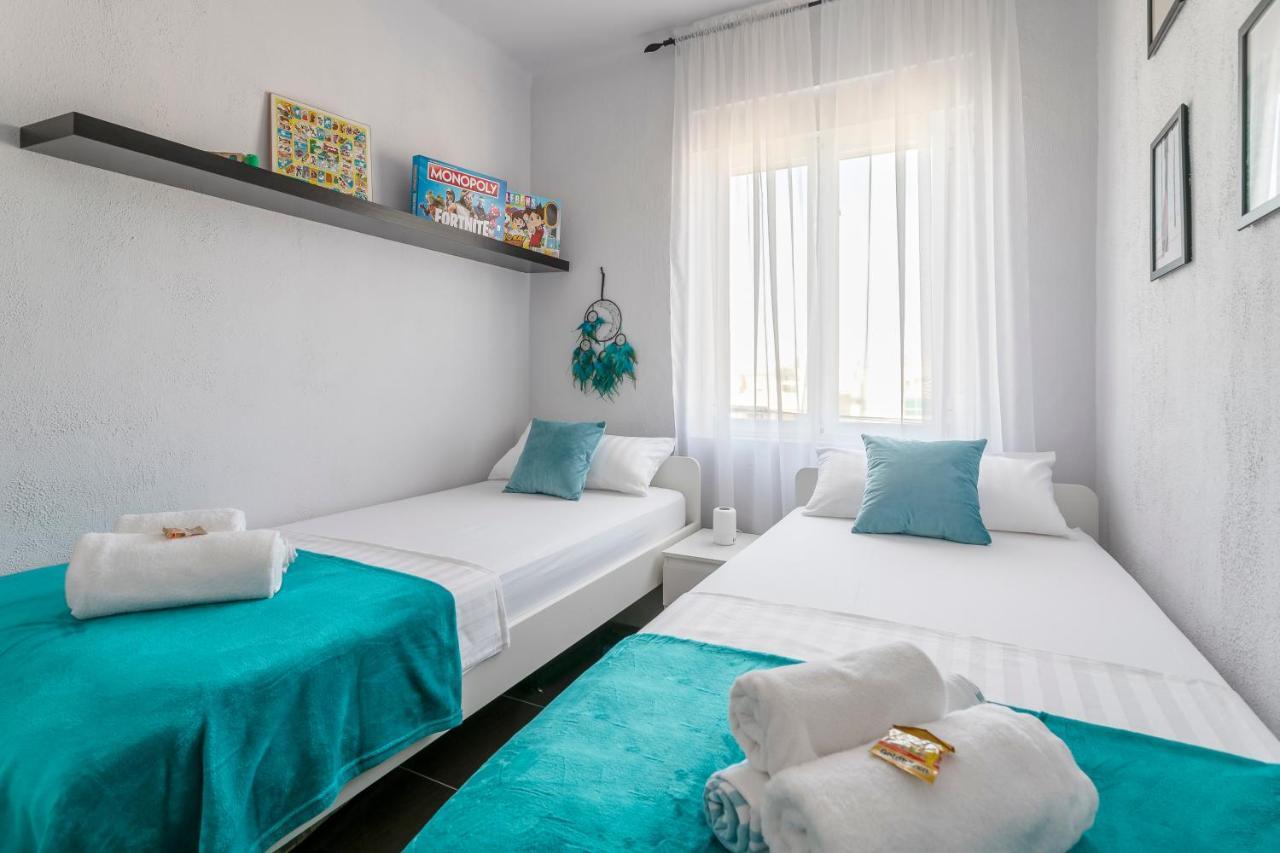 ✩Direct Beach Location ✩ Familyfriendly ✩ Netflix Санта Пола Екстериор снимка