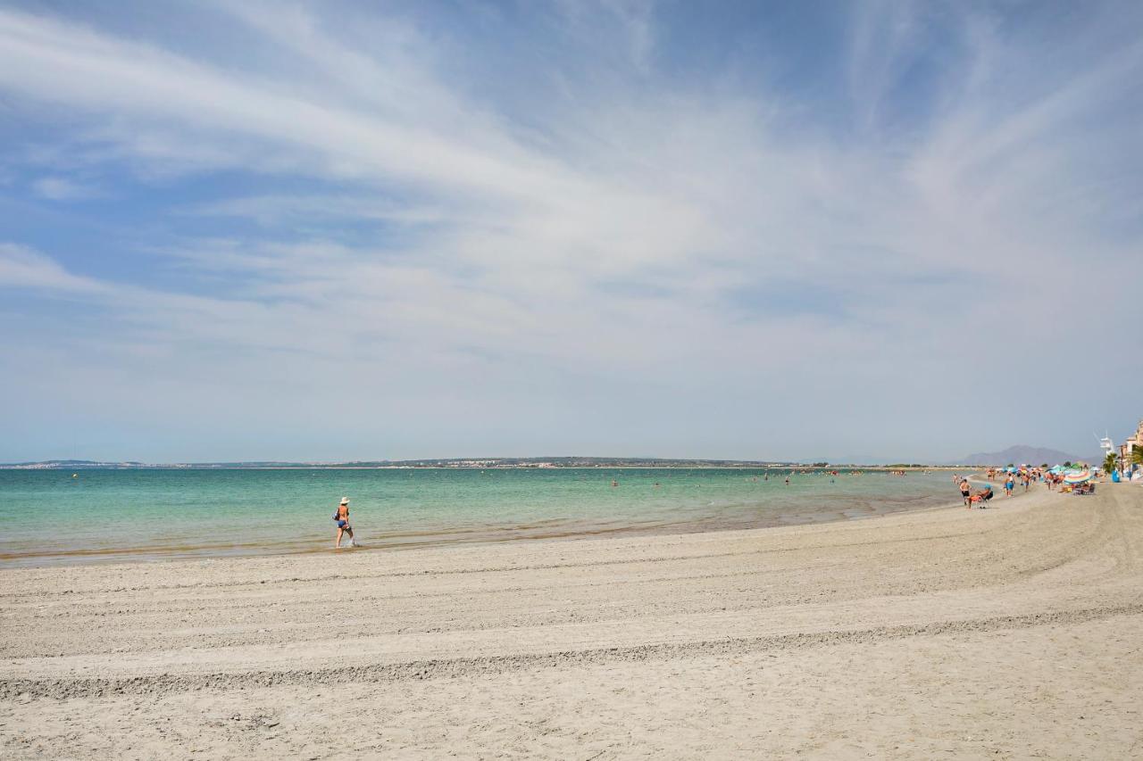 ✩Direct Beach Location ✩ Familyfriendly ✩ Netflix Санта Пола Екстериор снимка